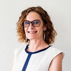 Celebrating Nicky Matheron’s Inspirational Women in Business Award